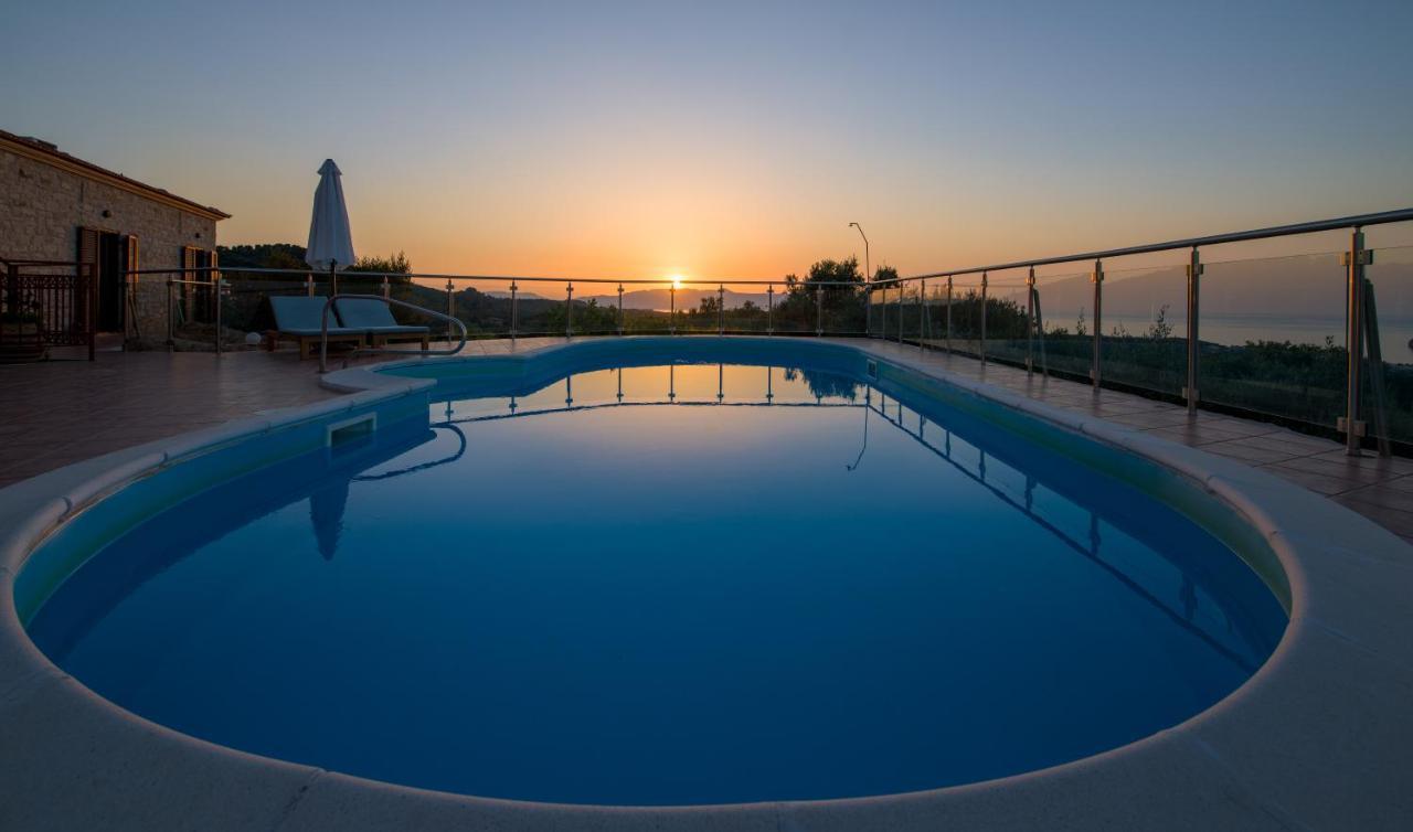 Villa Kourouni Stalós Zewnętrze zdjęcie